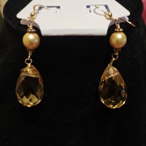 Elegant Gold Drop Earrings